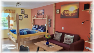 Gästehaus-Taraba-Metzingen-Appartement-Celine-Schlafen-Wohnen-2